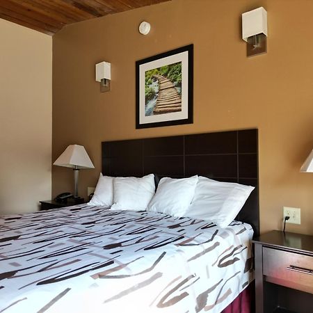The Putney Inn المظهر الخارجي الصورة