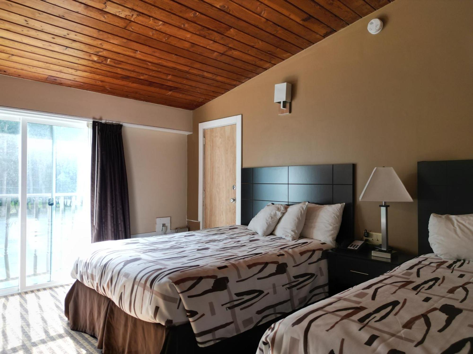 The Putney Inn المظهر الخارجي الصورة