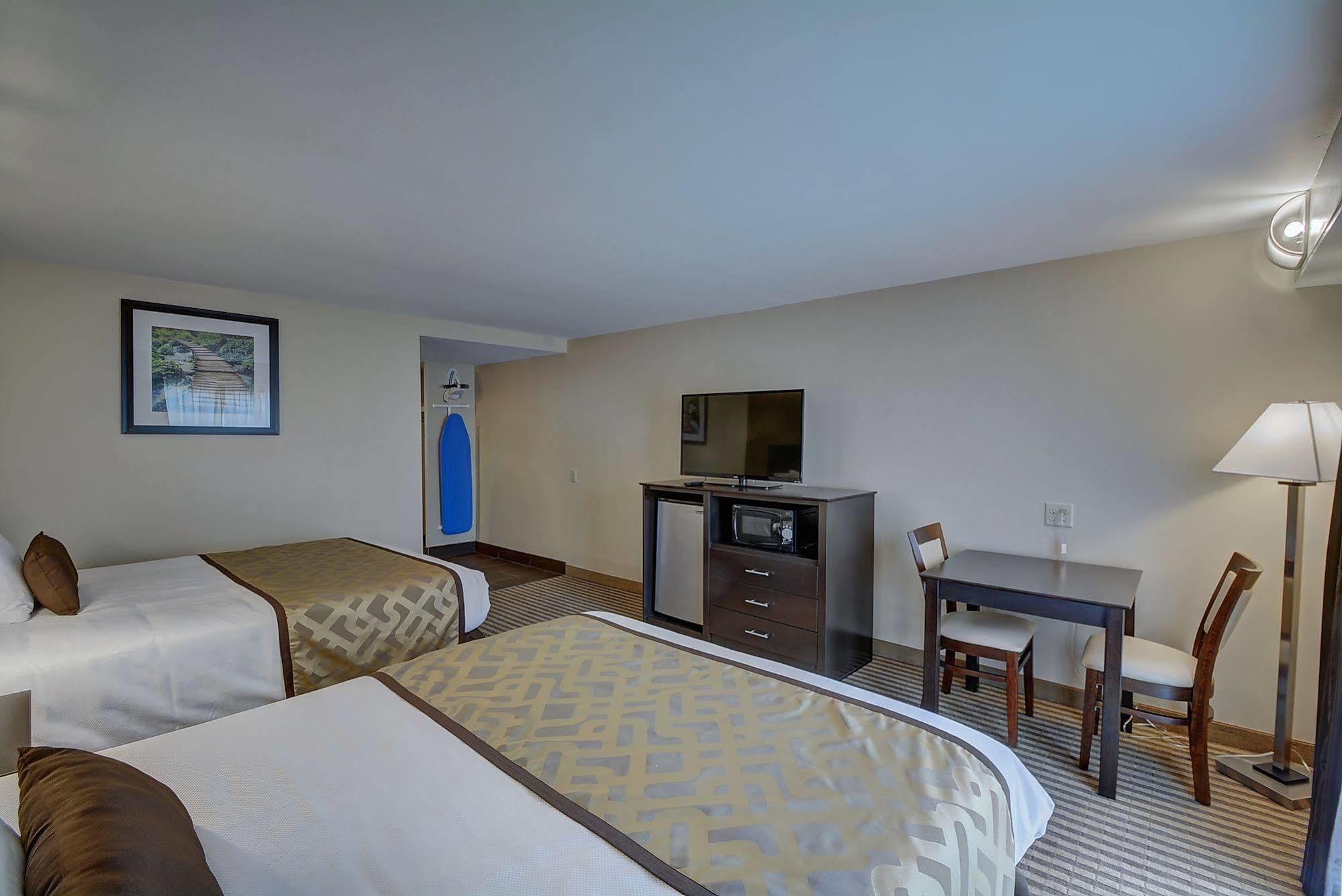 The Putney Inn المظهر الخارجي الصورة